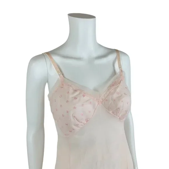 Vintage 60s Baby Pink Slip Embroidered Daisies Venusform Lingerie